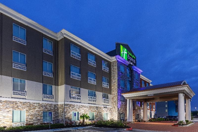 Holiday Inn Express & Suites Houston Space Center photo 1