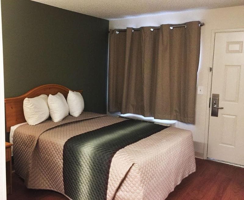 Crossland Economy Studios - Houston - West Oaks 3