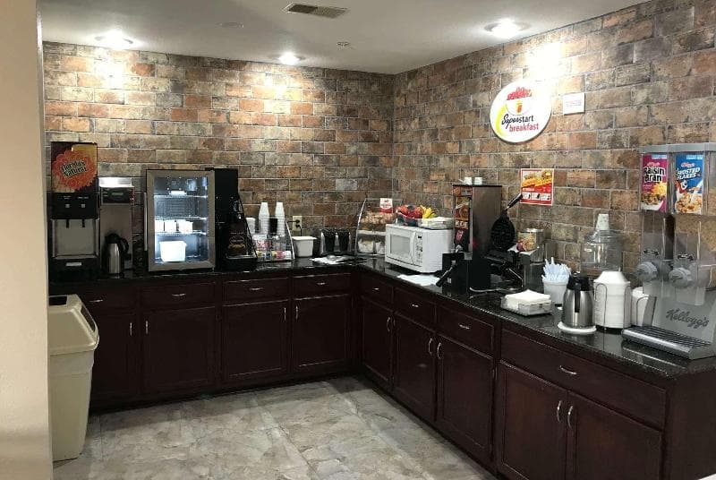 Super 8 By Wyndham Hernando 3