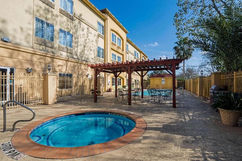 La Quinta Inn & Suites by Wyndham-Brookshire-West Katy 4