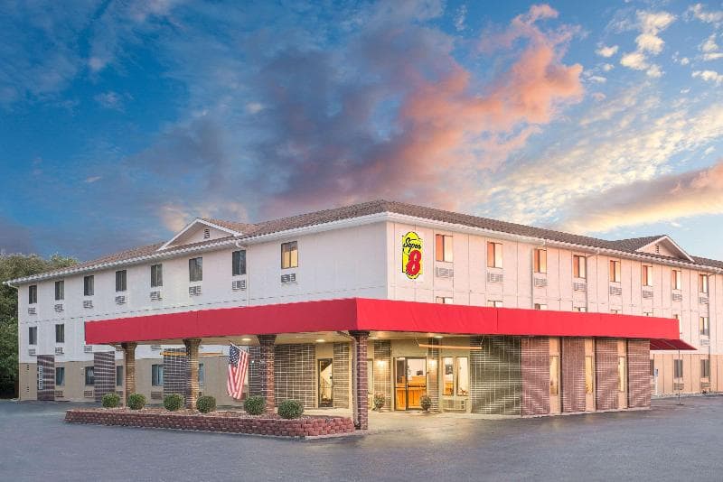Super 8 by Wyndham Terre Haute 4