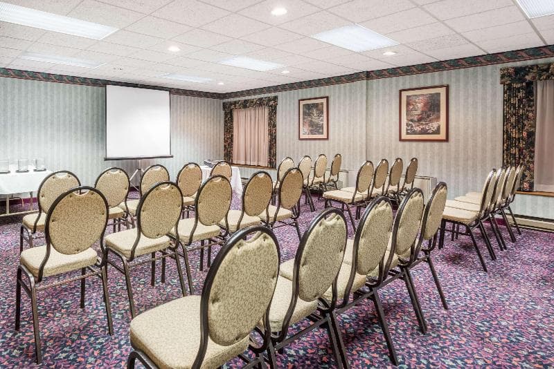Ramada Plaza By Wyndham Hagerstown photo 1