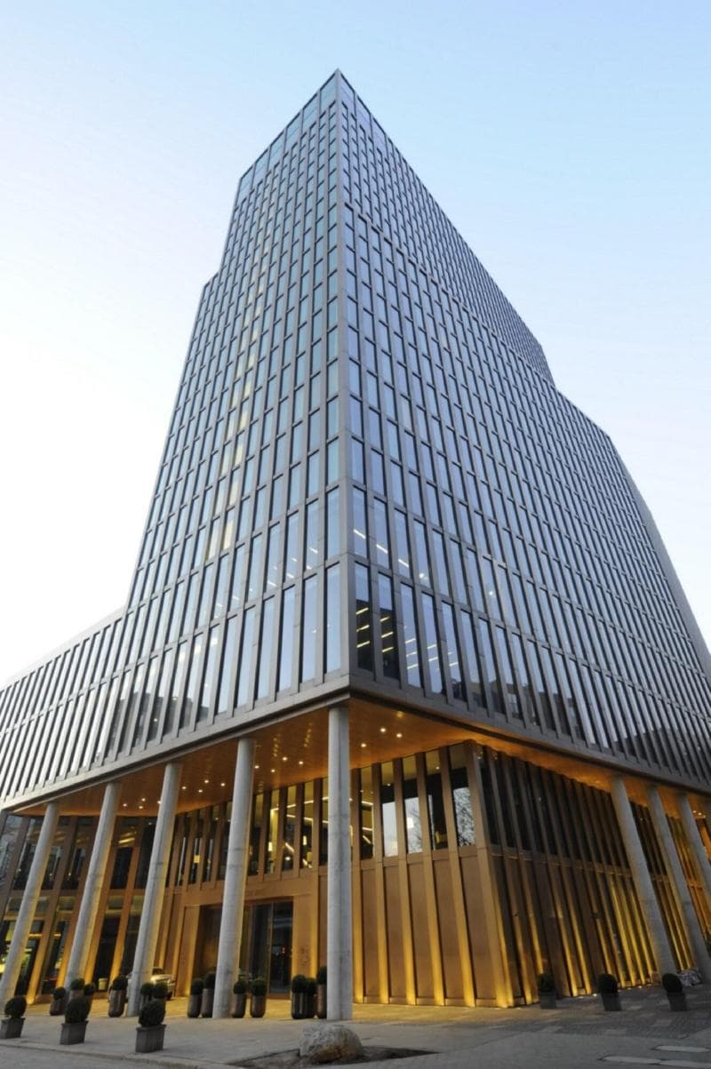 Empire Riverside 3