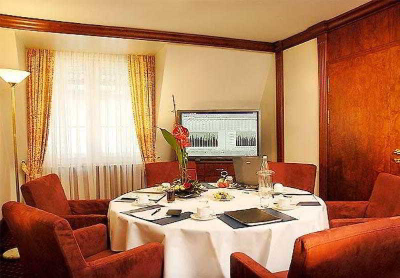 Courtyard Hamburg Airport Hotel 4