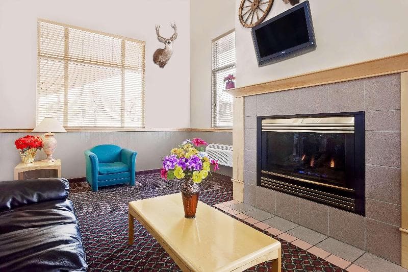 Super 8 By Wyndham Helena 5