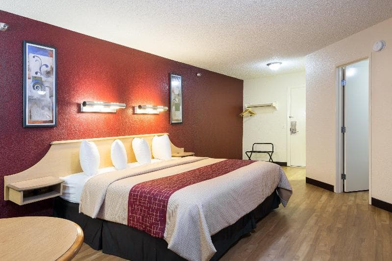 Red Roof Inn Houston - Westchase 4