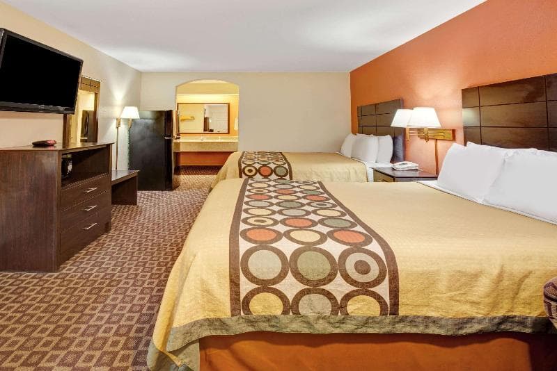 Super 8 by Wyndham Baytown/Mont Belvieu photo 1