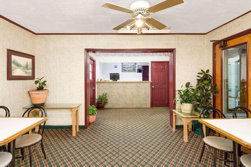 Knights Inn - Galax 2
