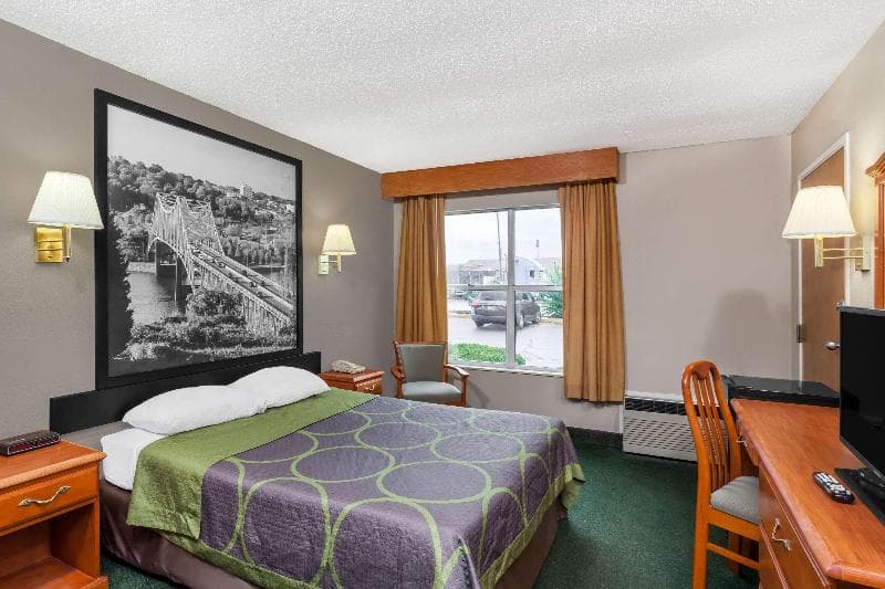 Super 8 By Wyndham Athens 2