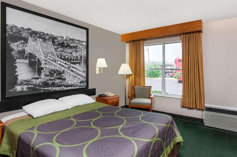 Super 8 By Wyndham Athens 3