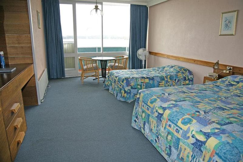 Comfort Hotel Bayside main
