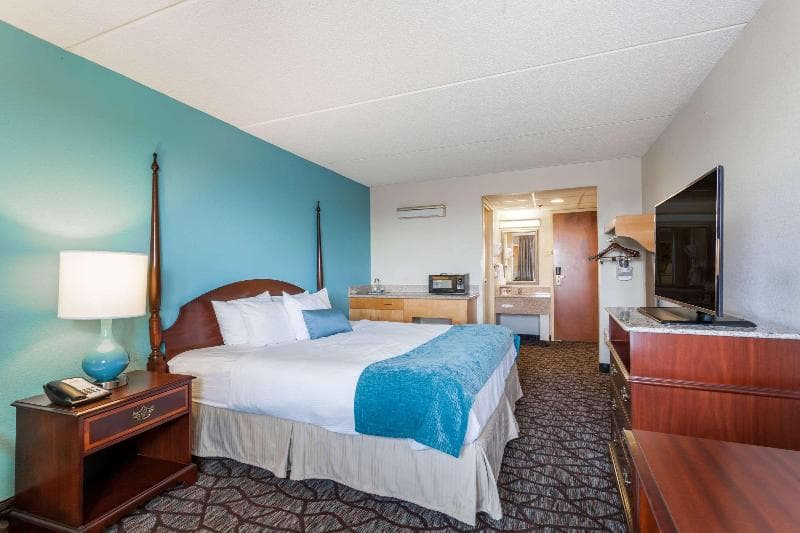 Days Inn by Wyndham Hershey 3