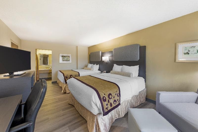 Best Western Plus Madison-Huntsville Hotel 5