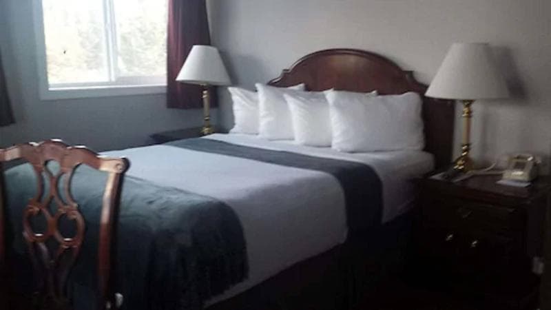 Beluga Lake Lodge Homer 3