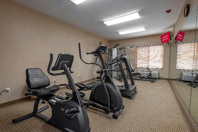 Saffron Inn & Suites 5