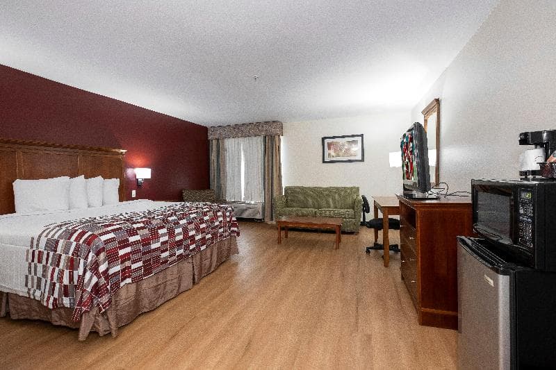Saffron Inn & Suites photo 1