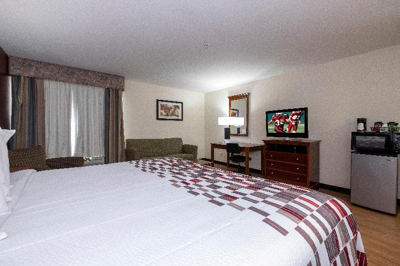 Saffron Inn & Suites 4