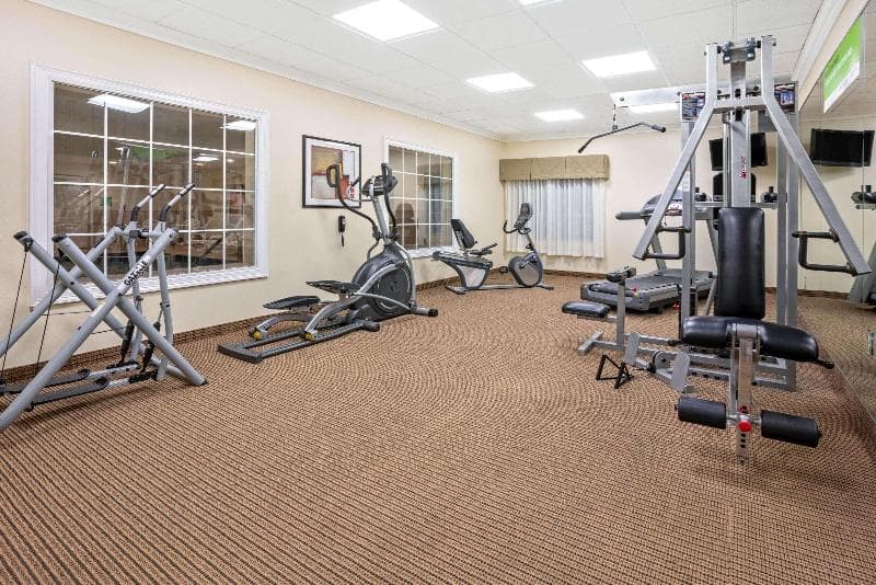 La Quinta Inn & Suites by Wyndham Houston - Magnolia 2