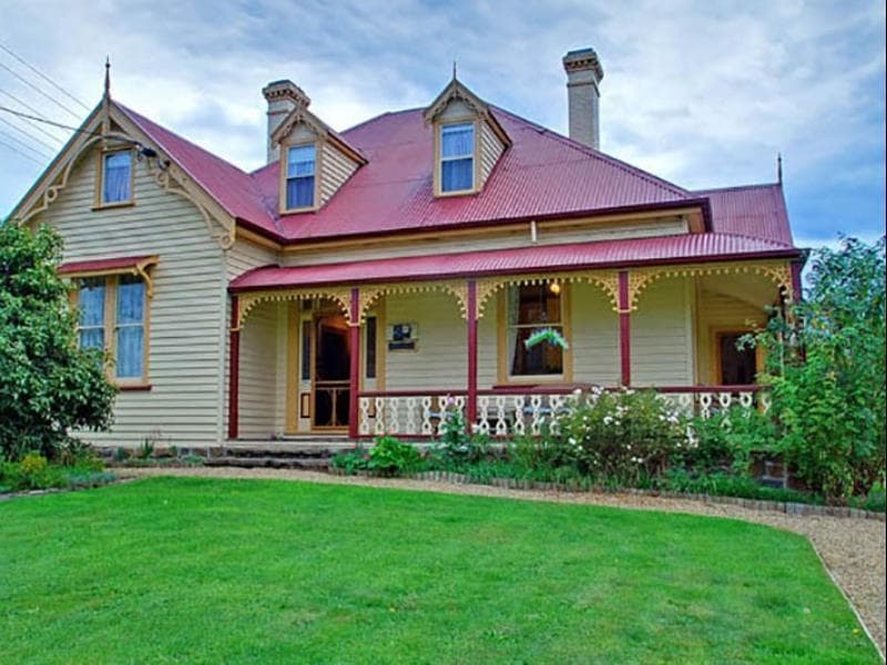 Cambridge House Geeveston 3