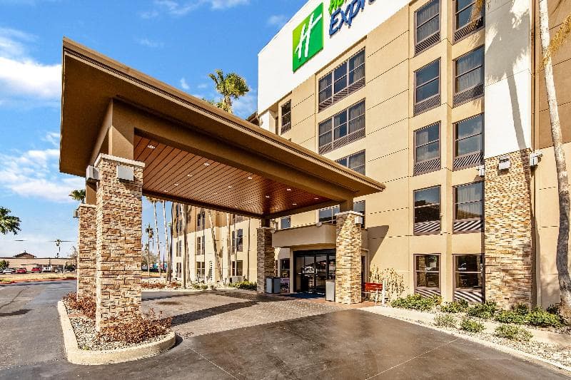 Holiday Inn Express Harlingen 3