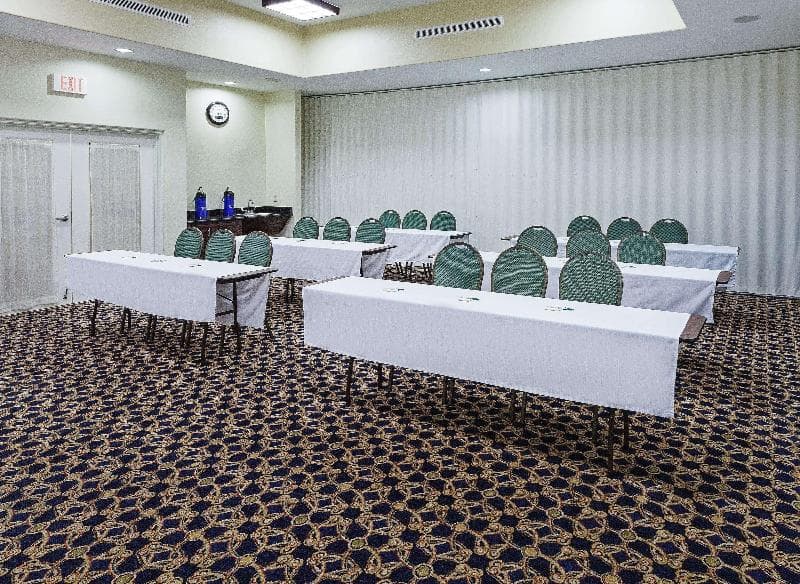 La Quinta Inn & Suites by Wyndham Alvin photo 1