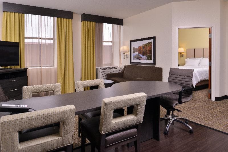 Candlewood Suites Terre Haute 4