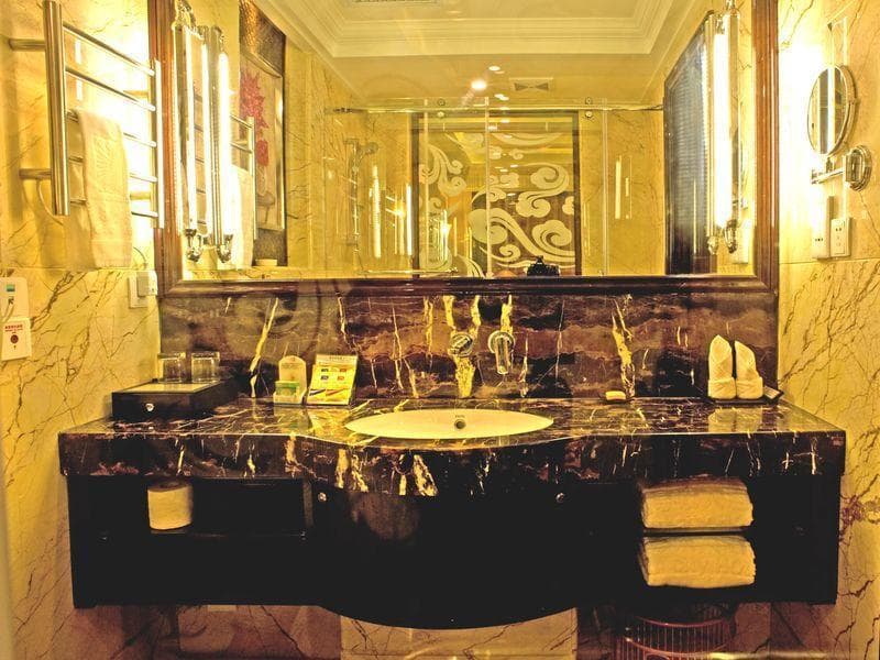Sun City Hotel Haikou photo 1