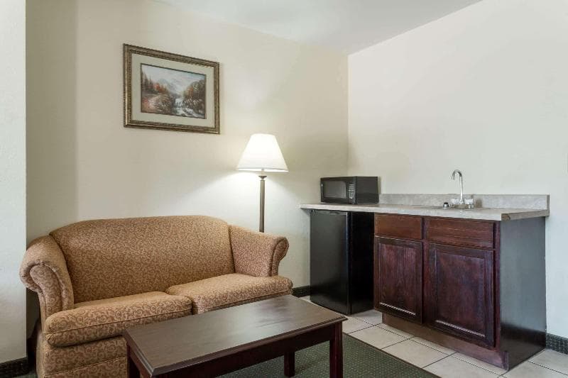 Howard Johnson By Wyndham Houma 2