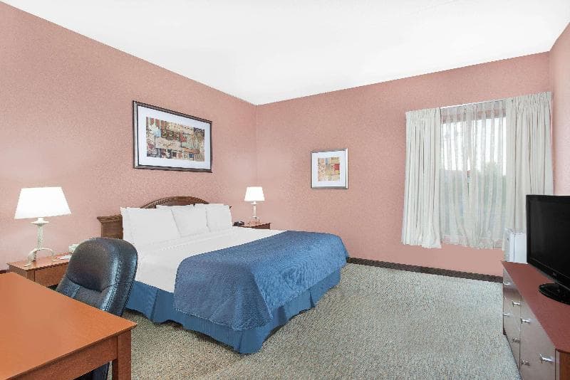 Howard Johnson by Wyndham Amherst Hadley 3