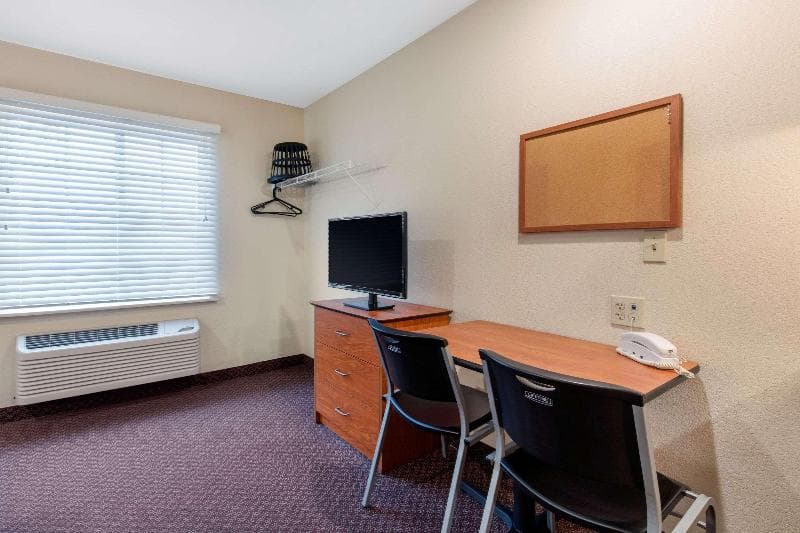 Suburban Extended Stay Hotel Huntsville 5