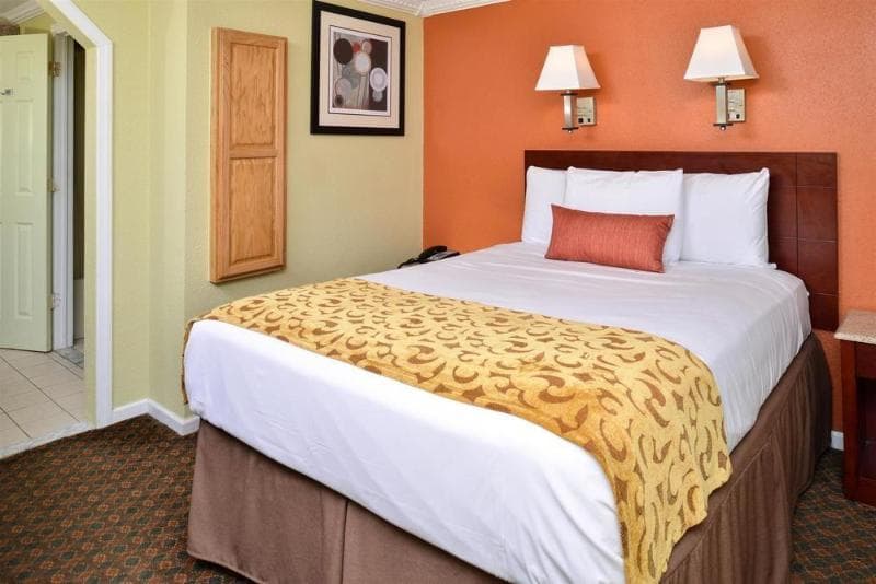 Americas Best Value Inn Cheshire / Meriden 3