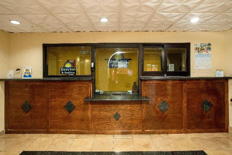 Days Inn & Suites by Wyndham Houston North/Aldine 5