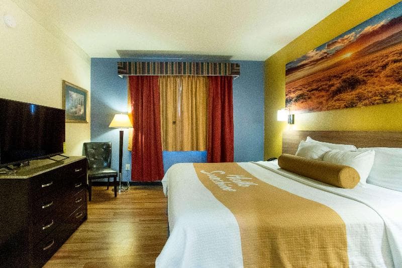 Days Inn & Suites by Wyndham Houston North/Aldine 4