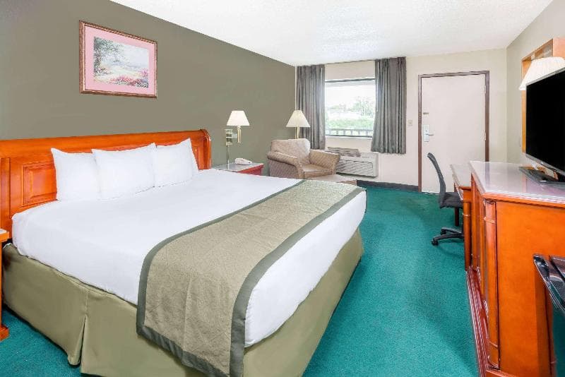 Days Inn By Wyndham Hannibal 3