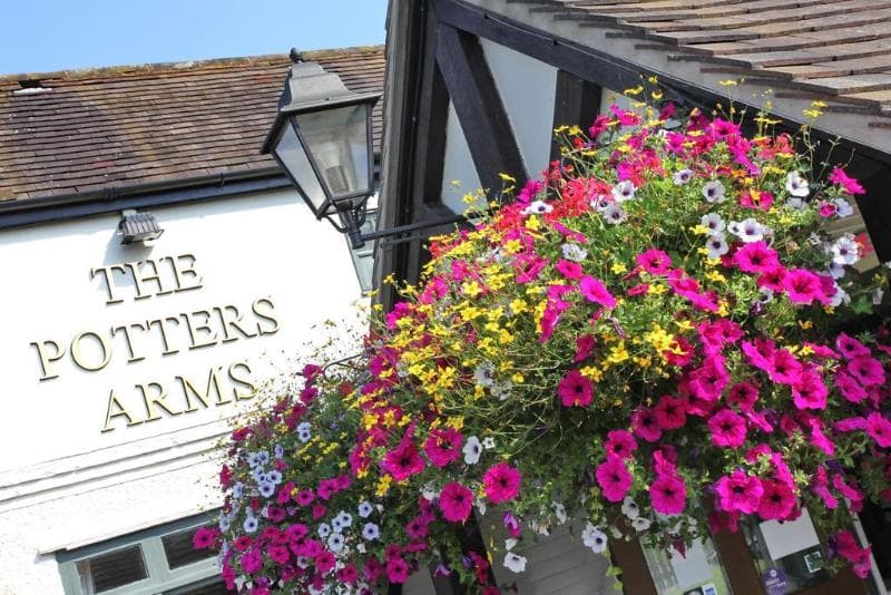 The Potters Arms main
