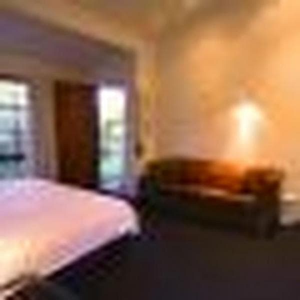 Possums Apartments main