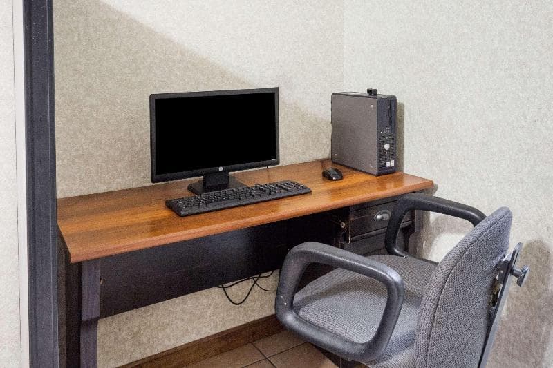 Days Inn & Suites By Wyndham Huntsville main