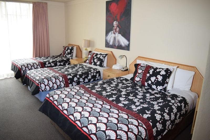 Golden Age Motor Inn 3