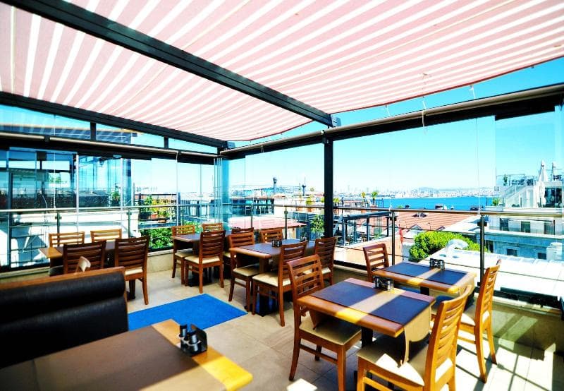 Seraglio Hotel & Suites 4