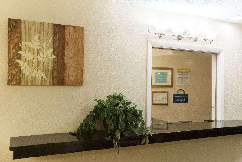 Days Inn by Wyndham Indianapolis East Post Road 5