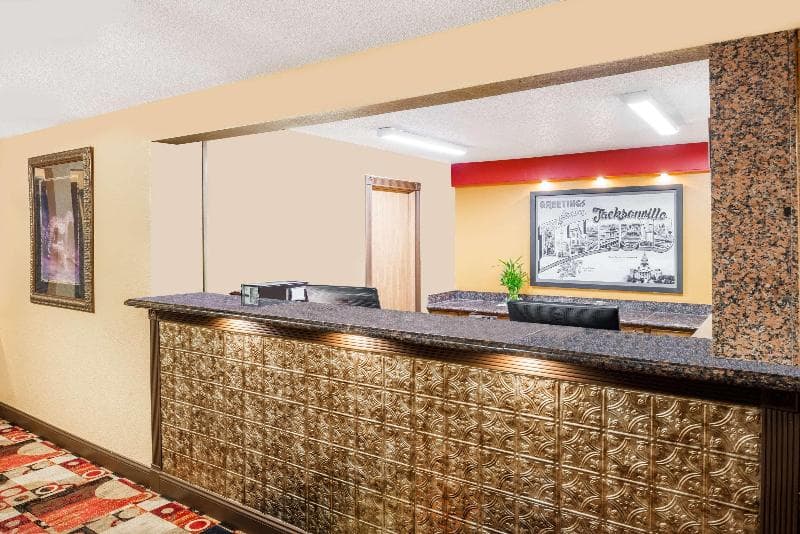 Super 8 By Wyndham Jacksonville 4