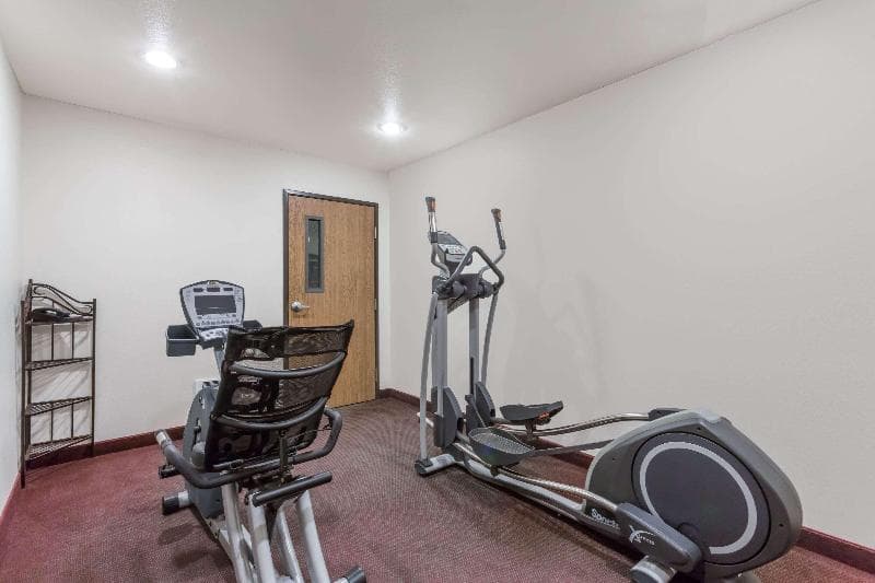 Super 8 by Wyndham Rexburg 3