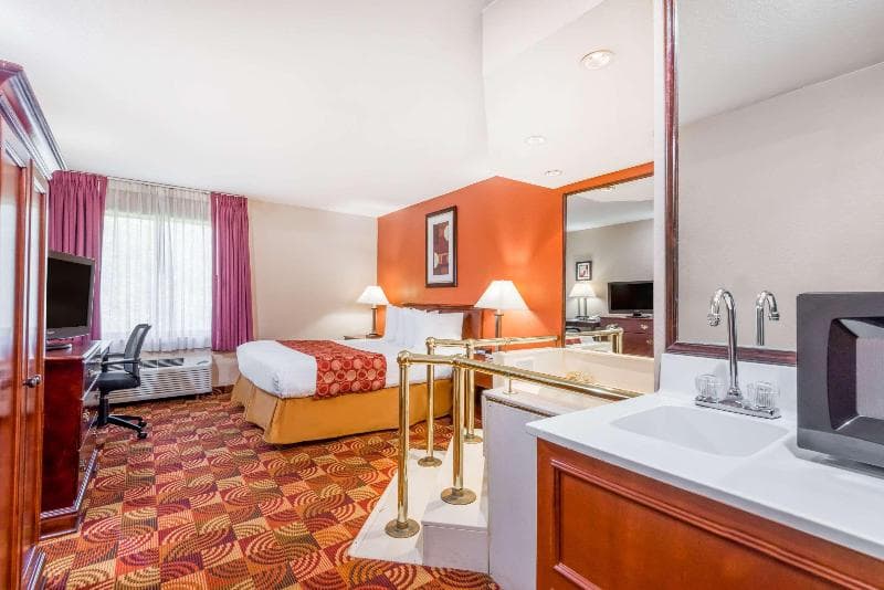 Baymont By Wyndham Plainfield/Indianapolis Airport Area photo 1