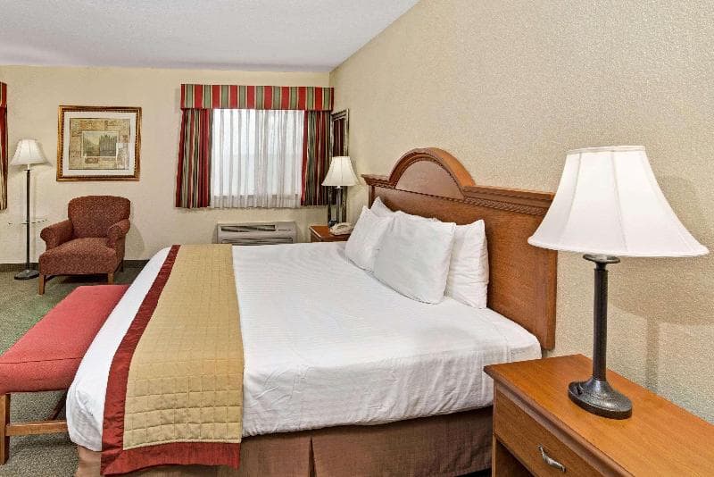 Baymont by Wyndham Indianapolis 5