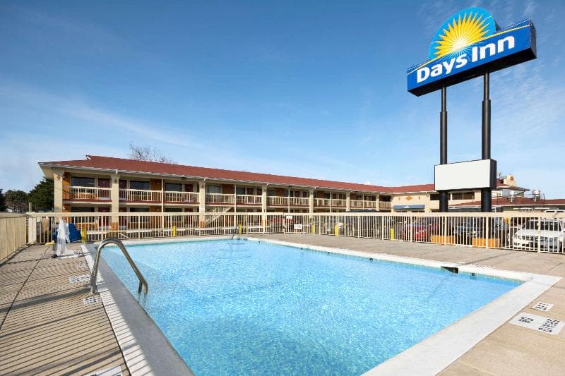 Days Inn by Wyndham Jacksonville 5
