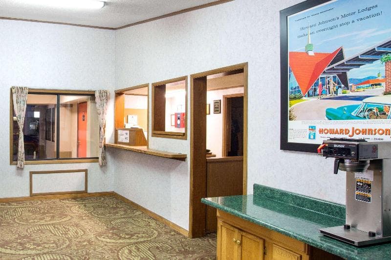 Howard Johnson by Wyndham Wilmington 2