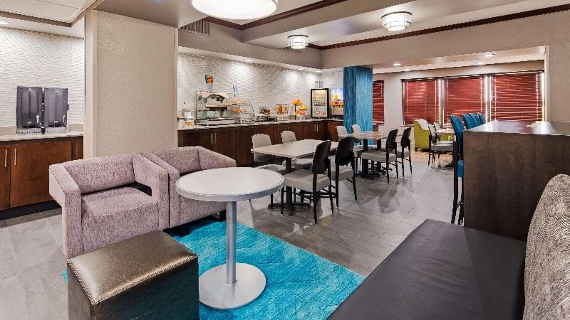 Best Western Plus Indianapolis NW Hotel 3