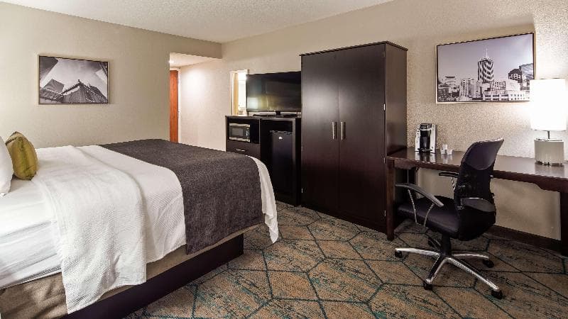 Best Western Plus Indianapolis NW Hotel 4