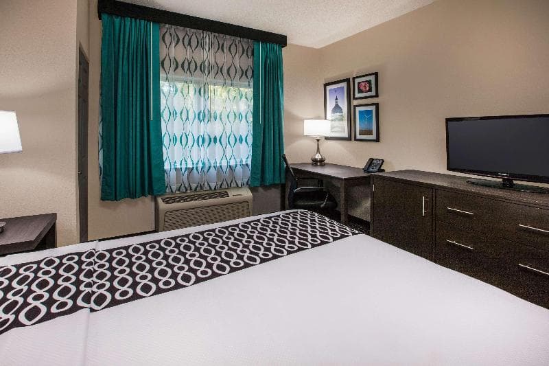 La Quinta Inn by Wyndham Indianapolis North at Pyramids 5