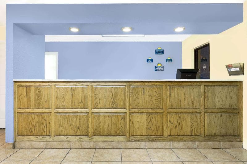 Days Inn by Wyndham Kingman West 2